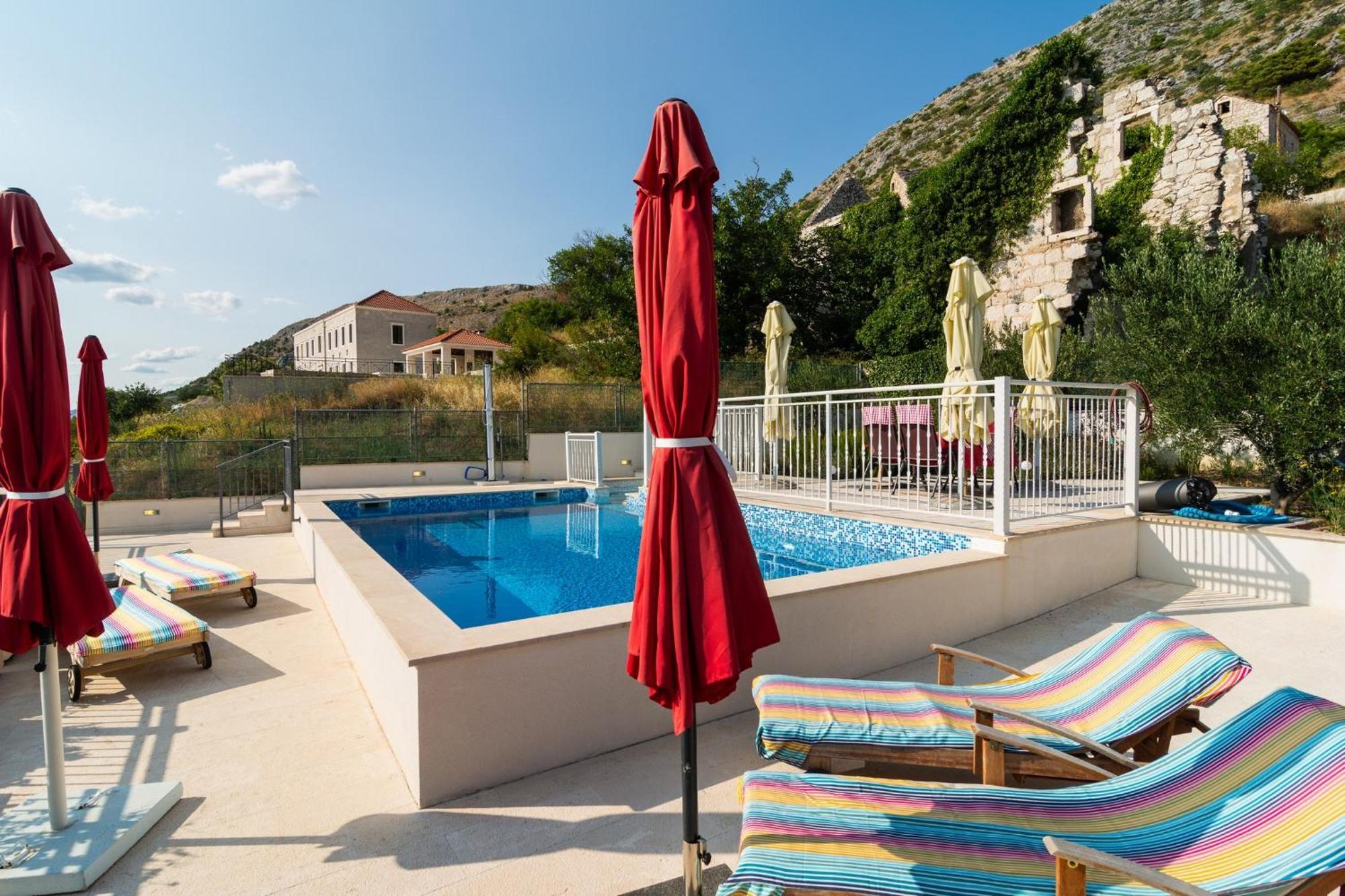 Kuca Za Odmor R&A Villa Podstrana Exteriör bild